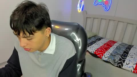 Stiwen online show from 11.13.25