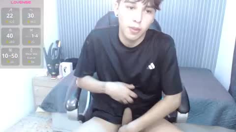Snapshot of stiwentwink chatting on 07.25.26 Stiwen online show from 07.25.26
