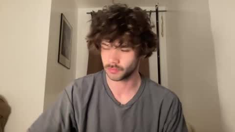 Snapshot of stonerboymac chatting on 01.04.25 stonerboymac online show from 01.04.25