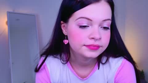 Leila online show from 04.24.26
