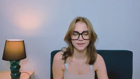 Snapshot of stormigold chatting on 03.04.26 Stormi online show from 03.04.26