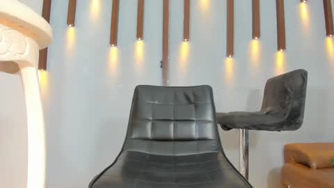 stormluna_22 online show from 11.24.25