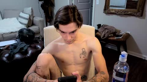 Snapshot of str8whiteboy21 chatting on 06.03.26 str8whiteboy21 online show from 06.03.26