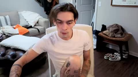 Snapshot of str8whiteboy21 chatting on 06.04.26 str8whiteboy21 online show from 06.04.26