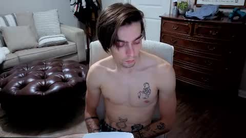 Snapshot of str8whiteboy21 chatting on 06.13.26 str8whiteboy21 online show from 06.13.26