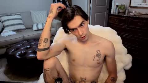 Snapshot of str8whiteboy21 chatting on 06.19.26 str8whiteboy21 online show from 06.19.26