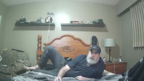 Straightbear4you online show from 02.23.25