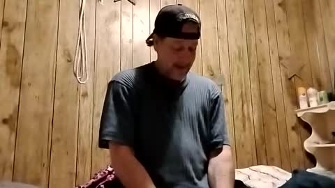 Snapshot of straighttoy chatting on 02.05.25 straighttoy online show from 02.05.25