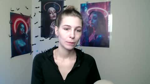 Amalia online show from 10.23.25