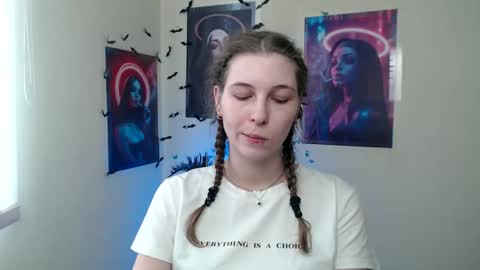 Snapshot of stranger_giirl chatting on 03.11.26 Amalia online show from 03.11.26