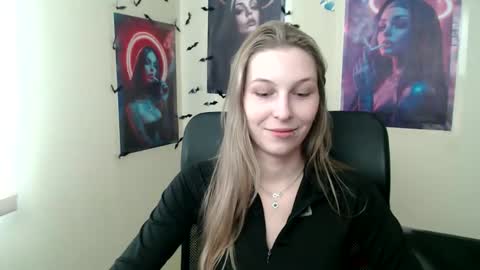 Snapshot of stranger_giirl chatting on 04.17.26 Amalia online show from 04.17.26