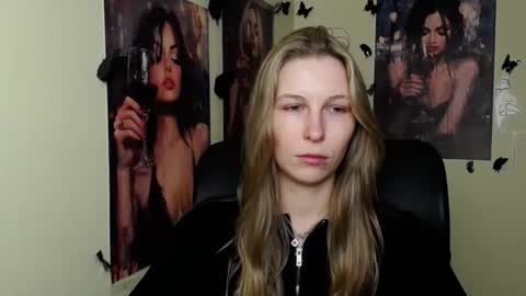 Snapshot of stranger_giirl chatting on 04.23.26 Amalia online show from 04.23.26