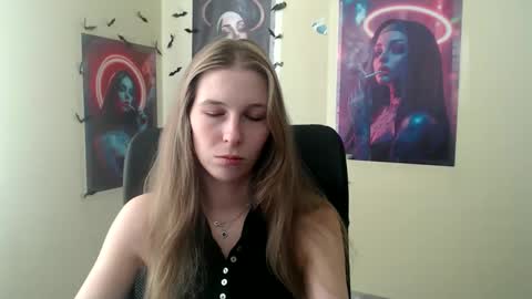 Snapshot of stranger_giirl chatting on 05.07.26 Amalia online show from 05.07.26
