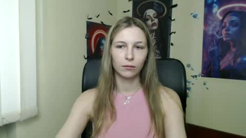 Snapshot of stranger_giirl chatting on 06.17.26 Amalia online show from 06.17.26