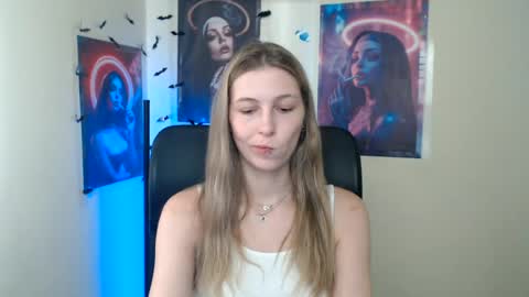 Snapshot of stranger_giirl chatting on 07.24.26 Amalia online show from 07.24.26
