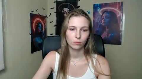 Snapshot of stranger_giirl chatting on 07.28.26 Amalia online show from 07.28.26