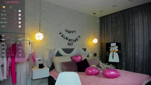 Laura online show from 02.15.26