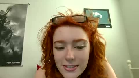 Snapshot of strawb3rrymilkk chatting on 01.13.26 strawb3rrymilkk online show from 01.13.26