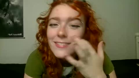 Snapshot of strawb3rrymilkk chatting on 02.13.26 strawb3rrymilkk online show from 02.13.26