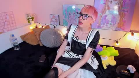 Snapshot of strawberry_kitty_ chatting on 11.02.25 strawberry_kitty_ online show from 11.02.25