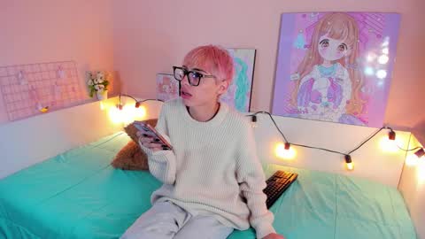 Snapshot of strawberry_kitty_ chatting on 11.10.25 strawberry_kitty_ online show from 11.10.25