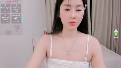 strawberry_loveee online show from 10.09.25