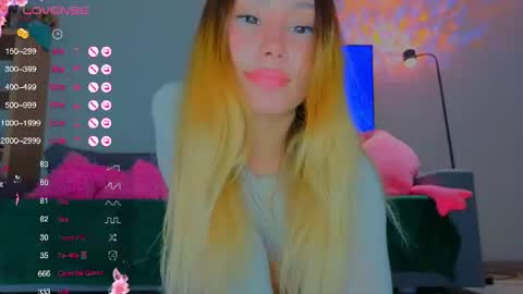 Tati and Lola online show from 07.30.26