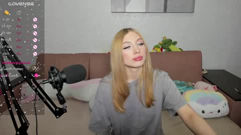 Snapshot of streis_mua chatting on 01.28.25 Streis  open pvt online show from 01.28.25