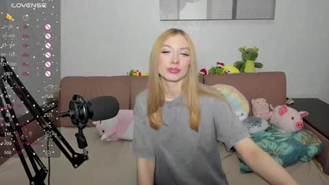 Snapshot of streis_mua chatting on 01.29.25 Streis  open pvt online show from 01.29.25