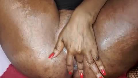 stretchmarksebony online show from 02.17.26