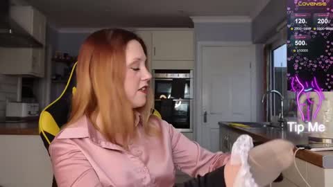 Amorina online show from 02.10.25