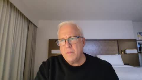 Stroking For You online show from 12.15.25