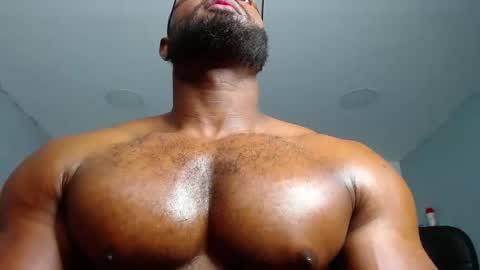 Snapshot of strong_george1 chatting on 01.14.25 strong_george1 online show from 01.14.25