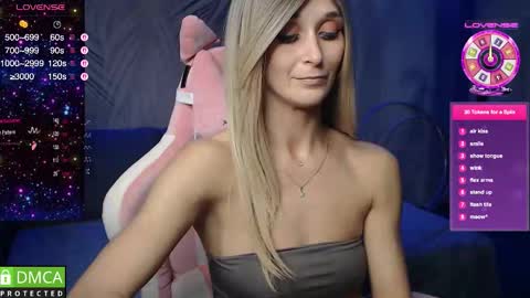 Snapshot of strongalice chatting on 10.14.25 The best athletic body on the site online show from 10.14.25