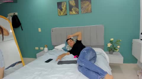 Snapshot of stroong_couple_ chatting on 02.19.25 Strong Couple online show from 02.19.25