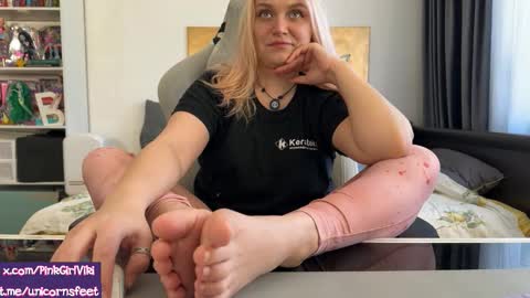 Snapshot of strupedsunicorns chatting on 03.10.26 goddess online show from 03.10.26