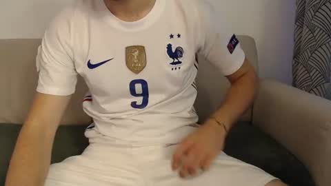 Snapshot of studfromparis chatting on 06.21.26 Stud From Paris online show from 06.21.26