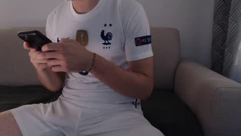 Snapshot of studfromparis chatting on 07.09.26 Stud From Paris online show from 07.09.26
