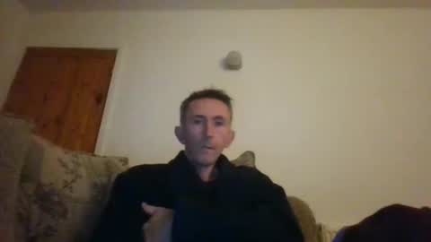 Snapshot of stuuuey73 chatting on 10.19.25 stuuuey73 online show from 10.19.25