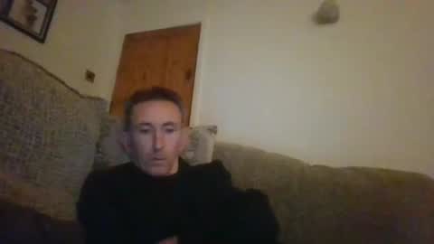 Snapshot of stuuuey73 chatting on 10.27.25 stuuuey73 online show from 10.27.25