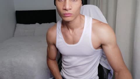 Snapshot of stylishman01 chatting on 04.10.26 stylish man online show from 04.10.26