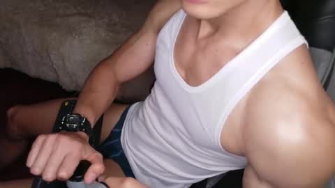 Snapshot of stylishman01 chatting on 04.29.26 stylish man online show from 04.29.26