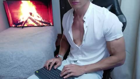 Snapshot of stylishman01 chatting on 05.15.26 stylish man online show from 05.15.26