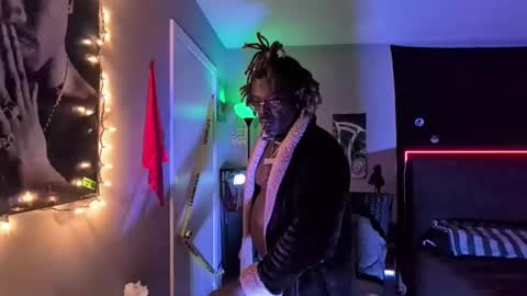 Snapshot of suavechocolatecity chatting on 11.09.25 Hot Chocolate online show from 11.09.25