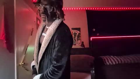 Snapshot of suavechocolatecity chatting on 11.11.25 Hot Chocolate online show from 11.11.25