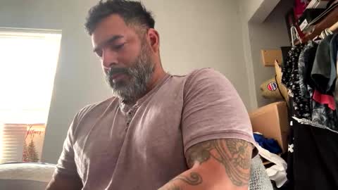 Snapshot of suavecito67 chatting on 10.18.25 suavecito67 online show from 10.18.25