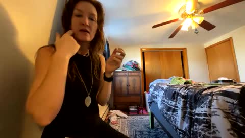 Snapshot of sub4you69brat chatting on 02.05.25 sub4you69brat online show from 02.05.25