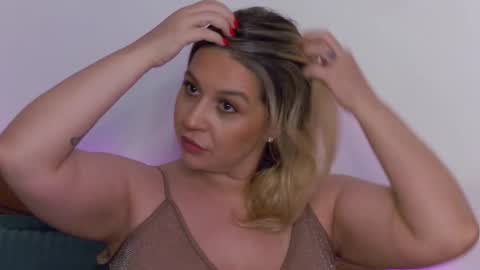 Carla online show from 09.11.25