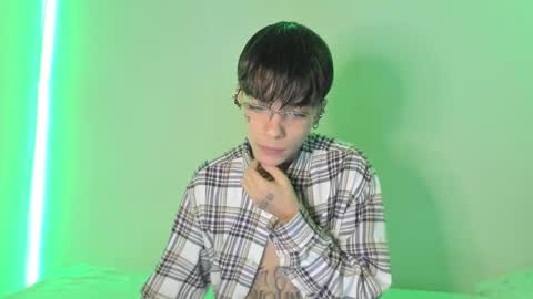 Snapshot of submissive_boyy_ chatting on 12.09.24 nico online show from 12.09.24