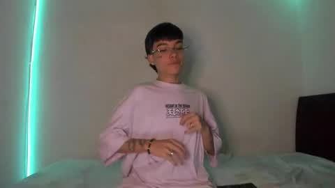 Snapshot of submissive_boyy_ chatting on 01.03.25 nico online show from 01.03.25